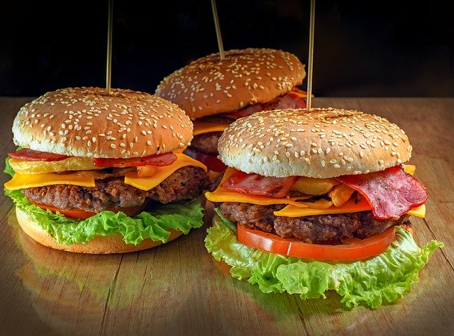 Billede af Burger. Se antal kalorier i kalorietabellen herunder.